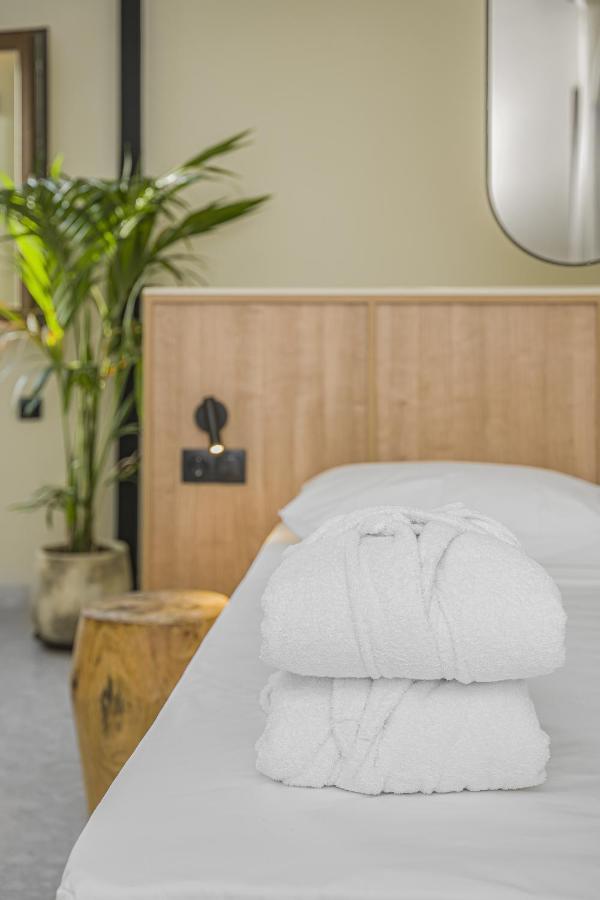 Achatis Suites Херсонісос Екстер'єр фото